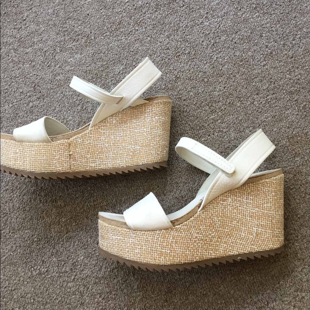 White leather sandals platform